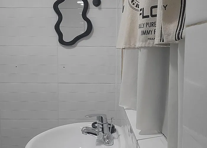 아파트 Seoulhousejamsil,풀옵션,신규오픈,3룸,2화장실,넓은거실,4인쇼파,8인식탁,잠실,롯데월드,롯데타워,코엑스비즈니스,kspo Dome,종합운동장,아산병원,삼성병원,강남성형외과